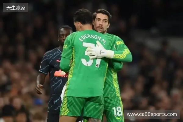 罗马诺：本托交易取消后，热那亚转而追求曼城门将奥尔特加