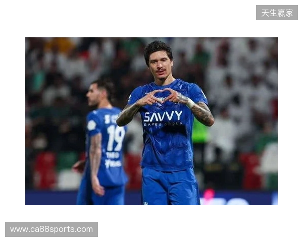 记者：费内巴切有意租借努涅斯，已向利雅得新月进行了询问